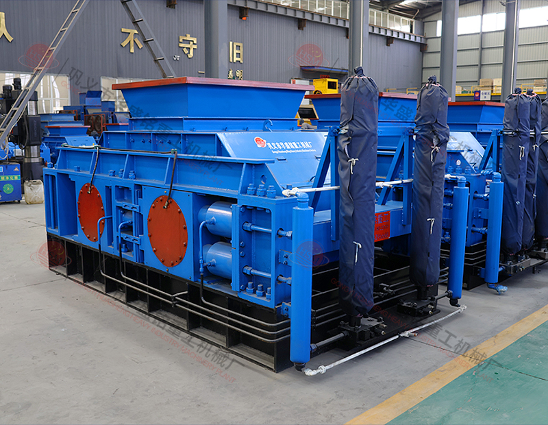 加工河卵石用什么破碎機(jī)，小型對輥制砂機(jī)報(bào)價(jià)是多少？