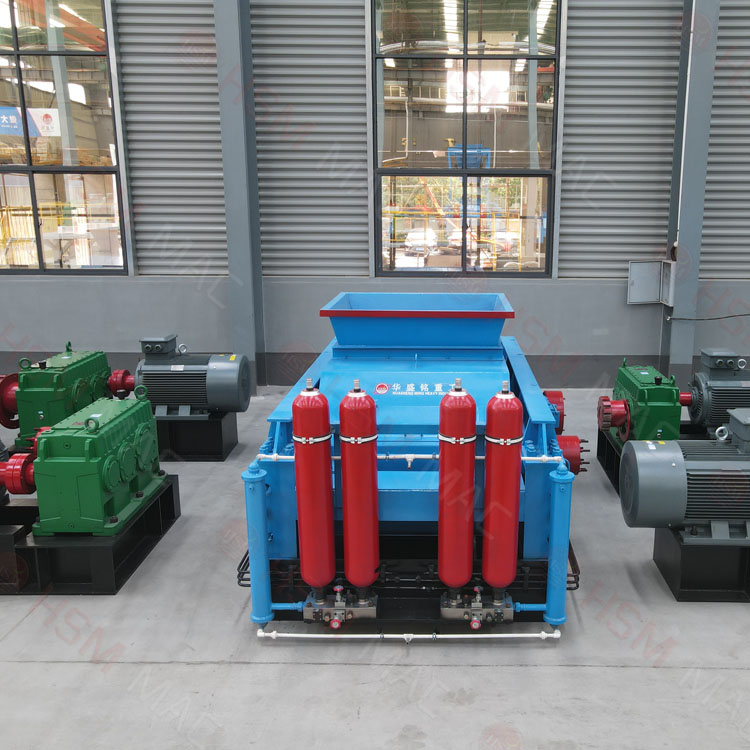 時(shí)產(chǎn)80噸對(duì)輥制砂機(jī)哪個(gè)廠家靠譜？多少錢一臺(tái)？